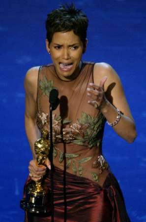 Halle Berry at the 2002 Academy Awards